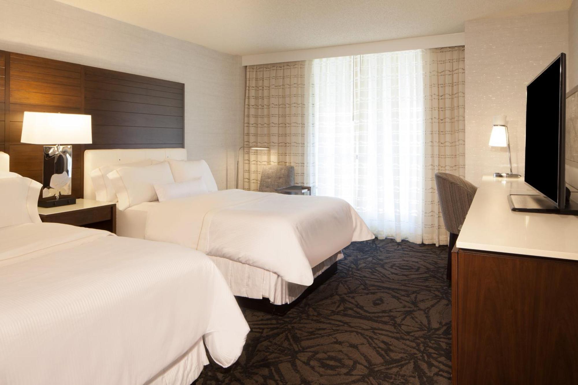 เดอะ เวสทิน ปริ้นซ์ตัน แอท ฟอเรสทัล วิลเลจ Hotel พรินซ์ตัน ภายนอก รูปภาพ