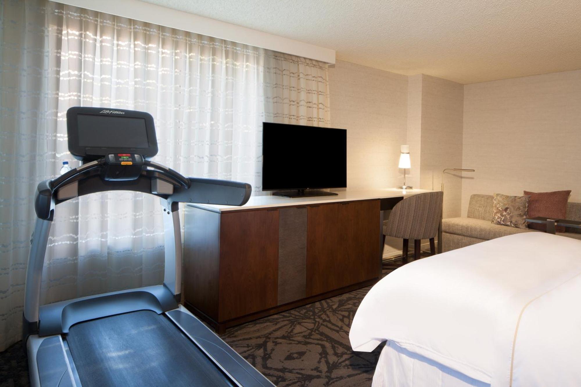 เดอะ เวสทิน ปริ้นซ์ตัน แอท ฟอเรสทัล วิลเลจ Hotel พรินซ์ตัน ภายนอก รูปภาพ