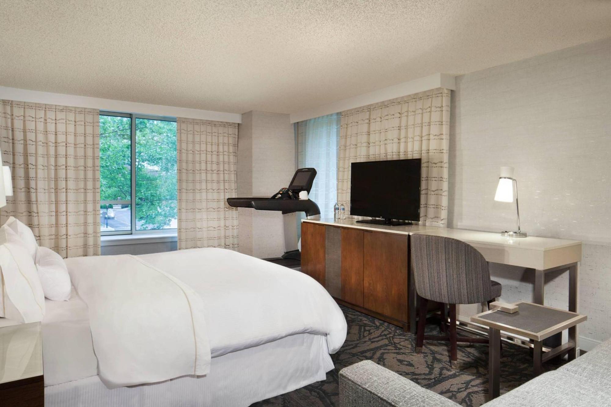 เดอะ เวสทิน ปริ้นซ์ตัน แอท ฟอเรสทัล วิลเลจ Hotel พรินซ์ตัน ภายนอก รูปภาพ